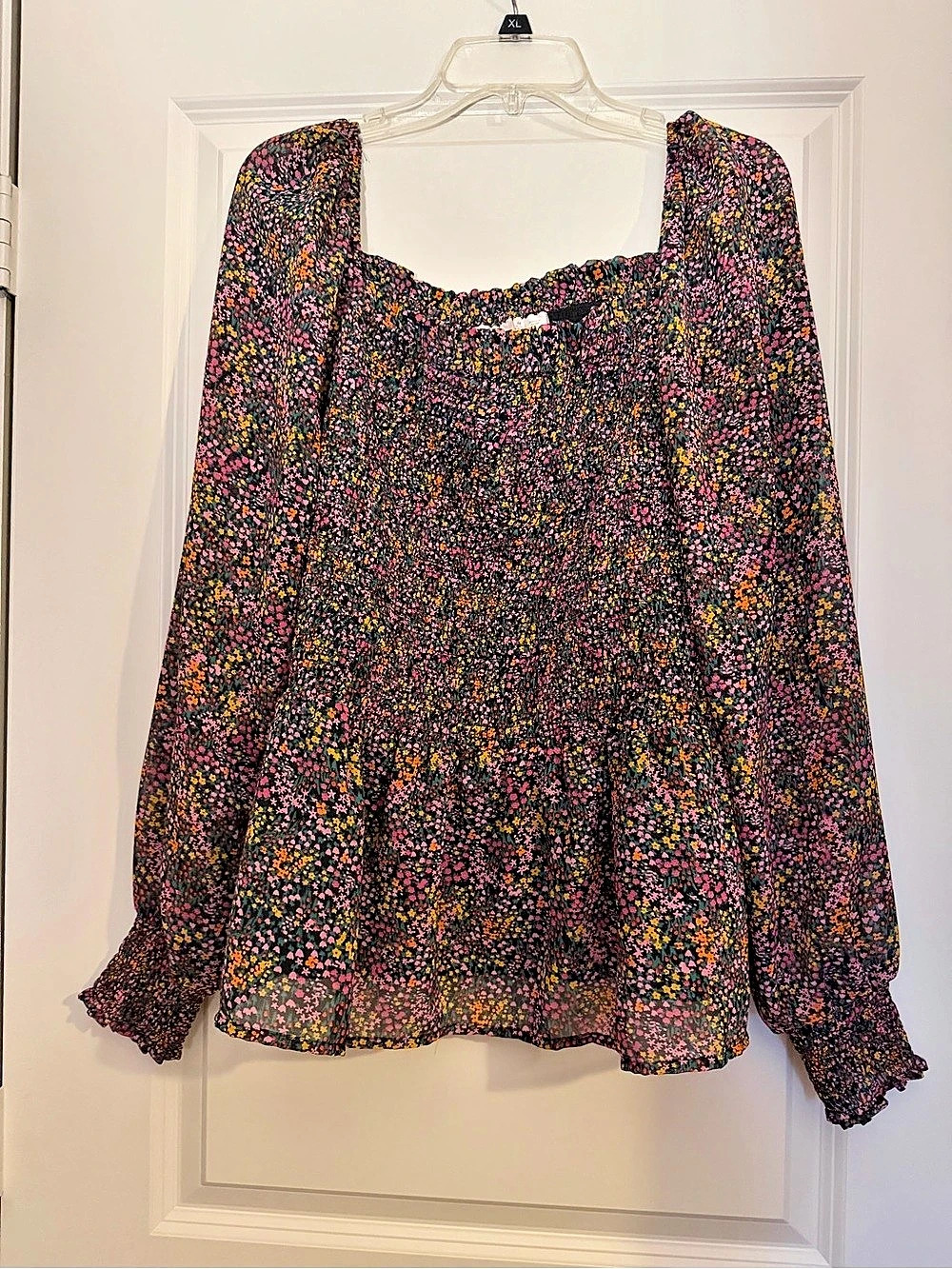 Only Camilla Floral Long Sleeve Blouse in Black & Multicolor Size Medium